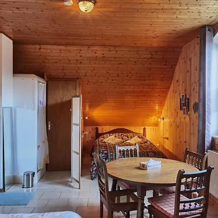 Δωμάτια σε οικογενειακή κατοικία D'hote Les Ecureuils *